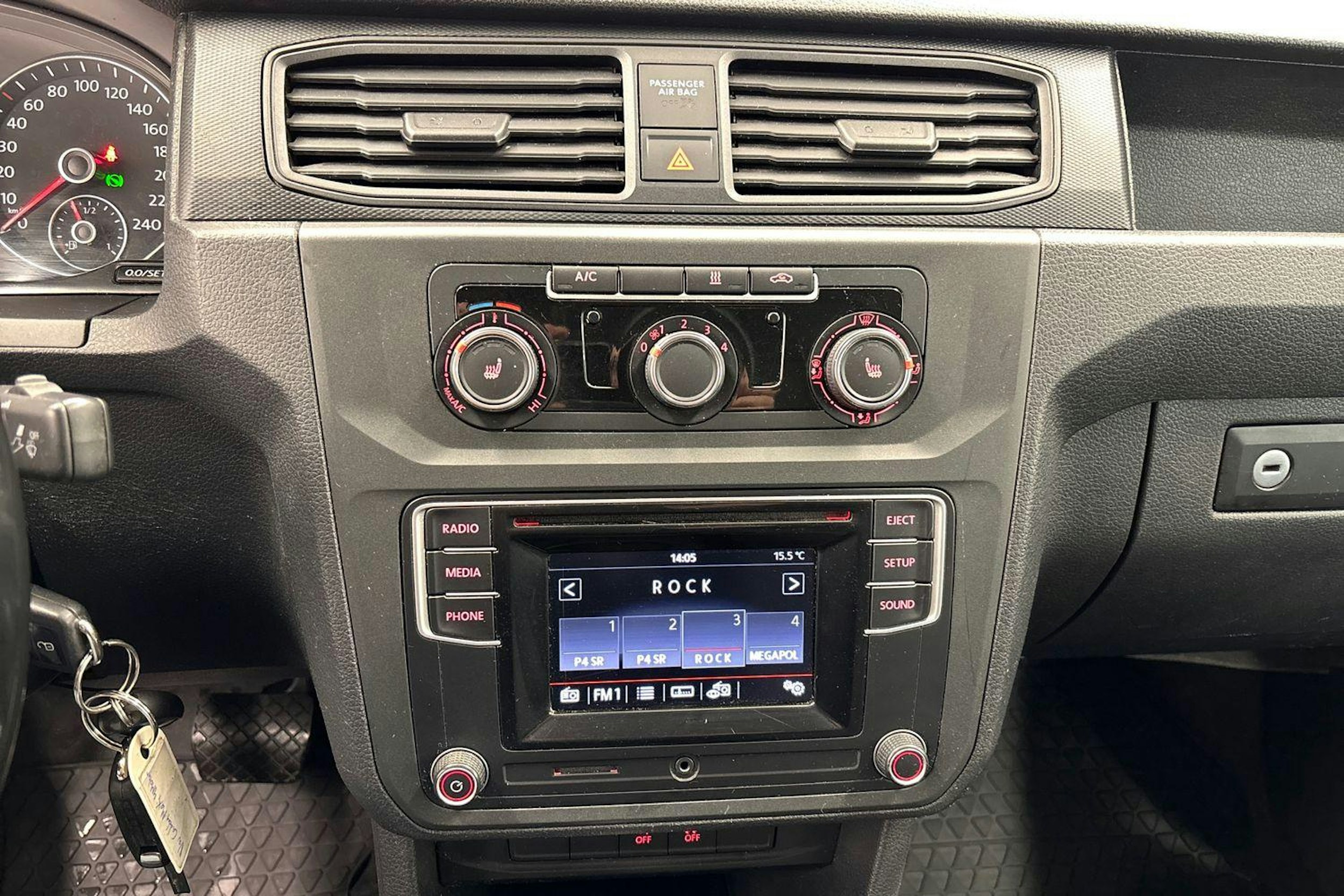 Valkoinen Volkswagen Caddy Maxi 2018 kuva 7.
