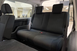 punainen Volkswagen Caddy Maxi 2018 kuva 13.