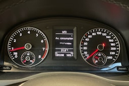 punainen Volkswagen Caddy Maxi 2018 kuva 16.