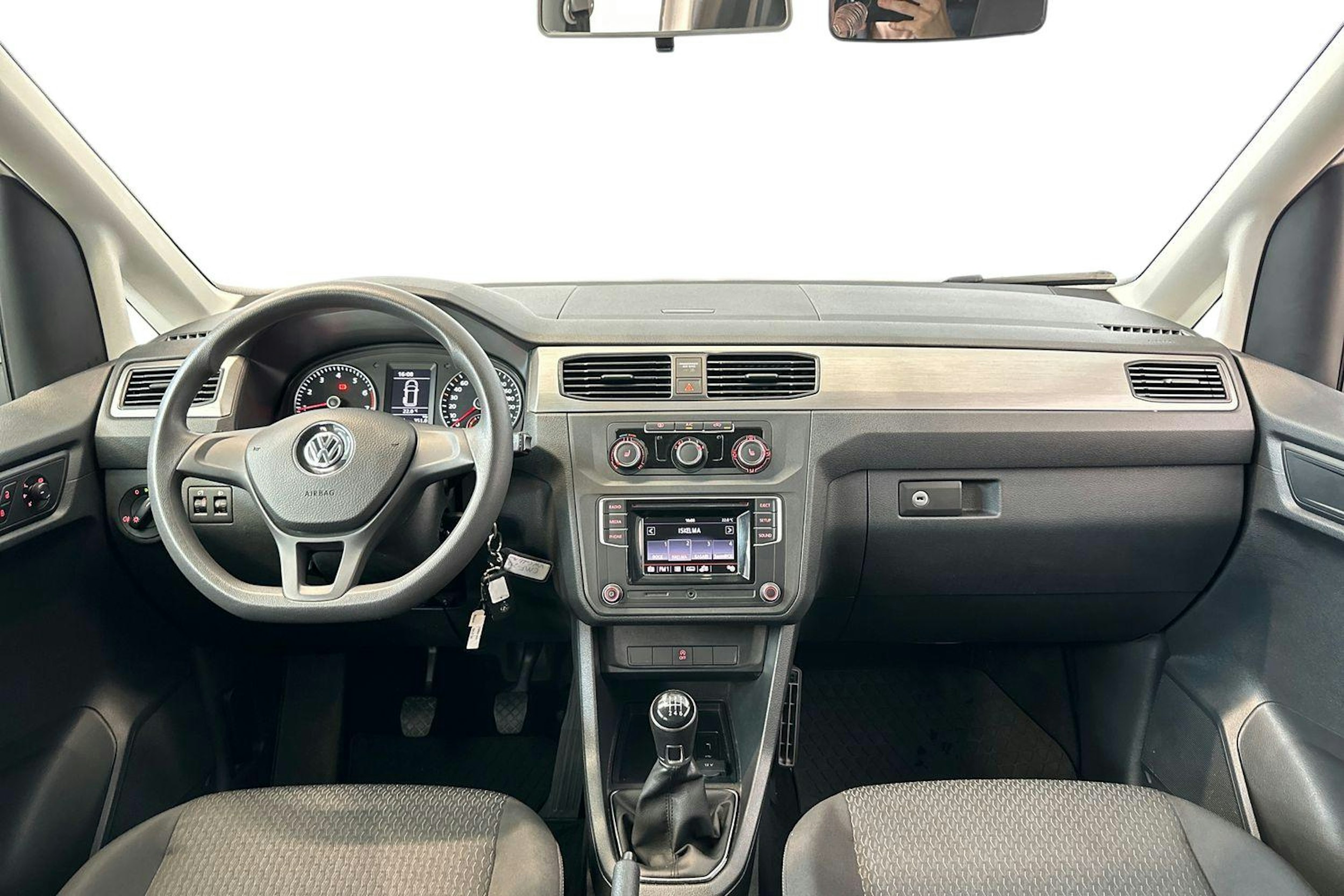 valkoinen Volkswagen Caddy Maxi 2019 kuva 9.