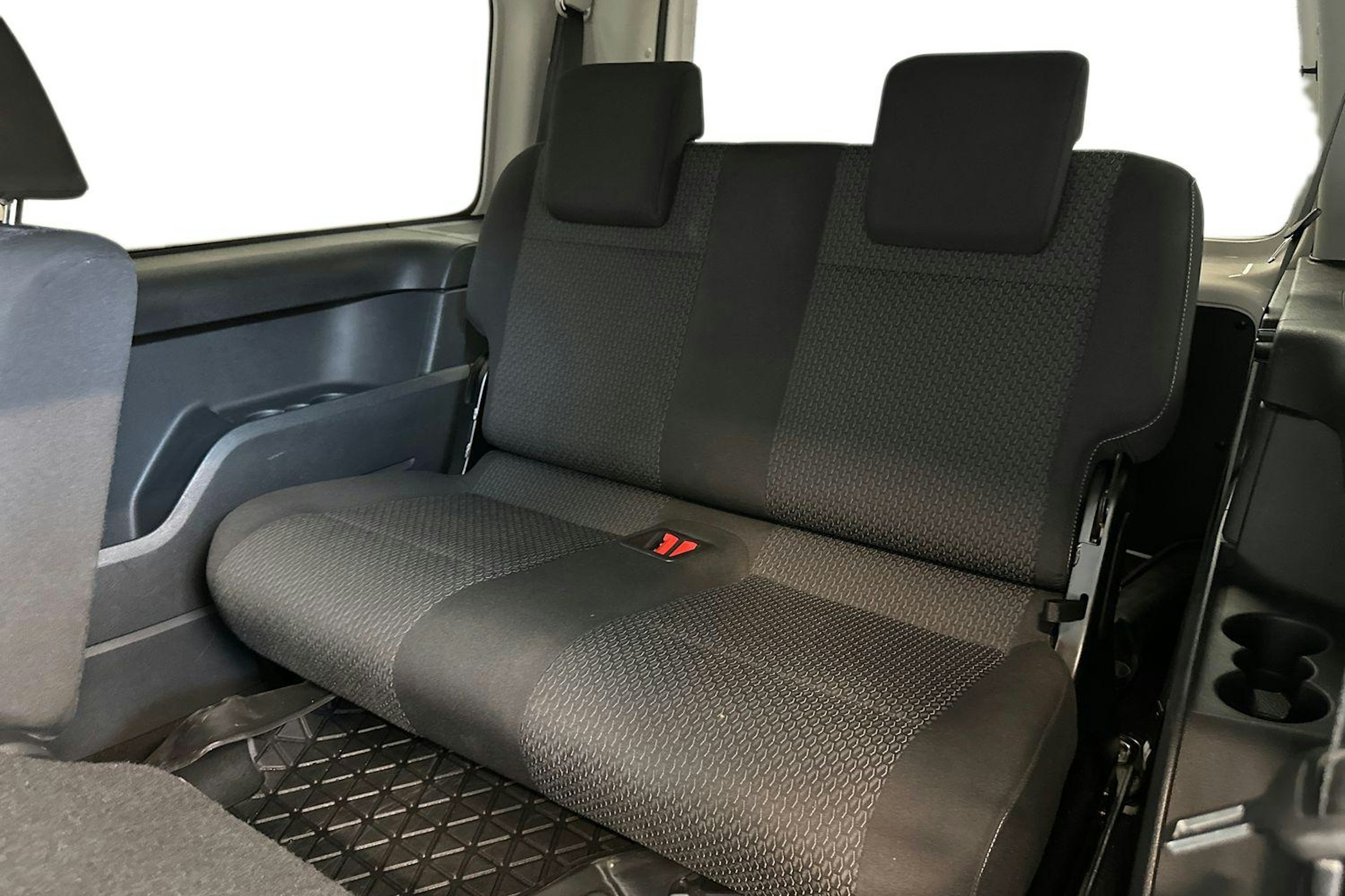 valkoinen Volkswagen Caddy Maxi 2019 kuva 11.