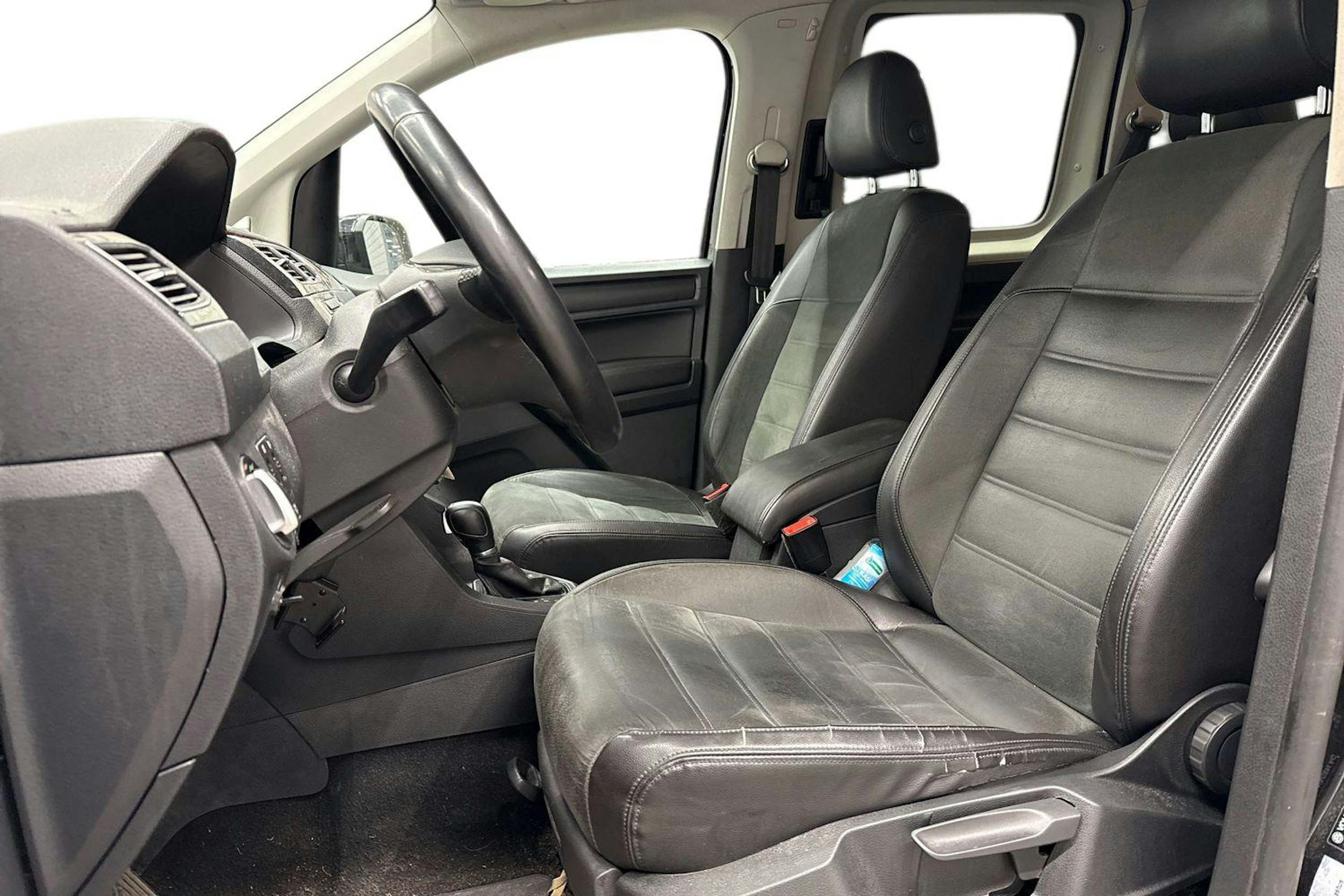 met. musta Volkswagen Caddy Maxi 2019 kuva 8.