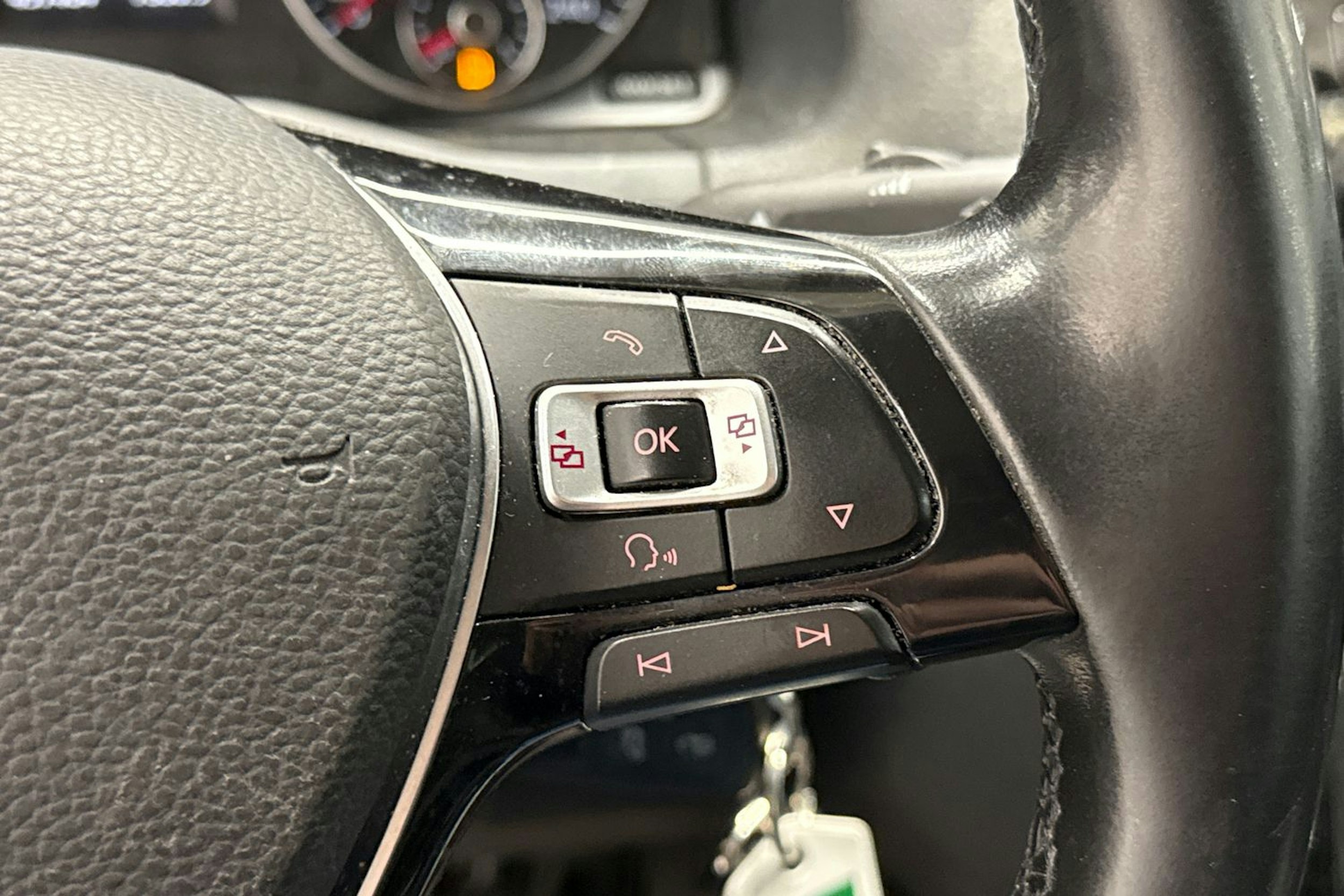 met. musta Volkswagen Caddy Maxi 2019 kuva 24.