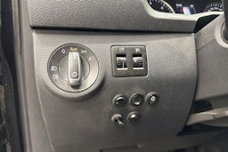 met. musta Volkswagen Caddy Maxi 2019 kuva 25.