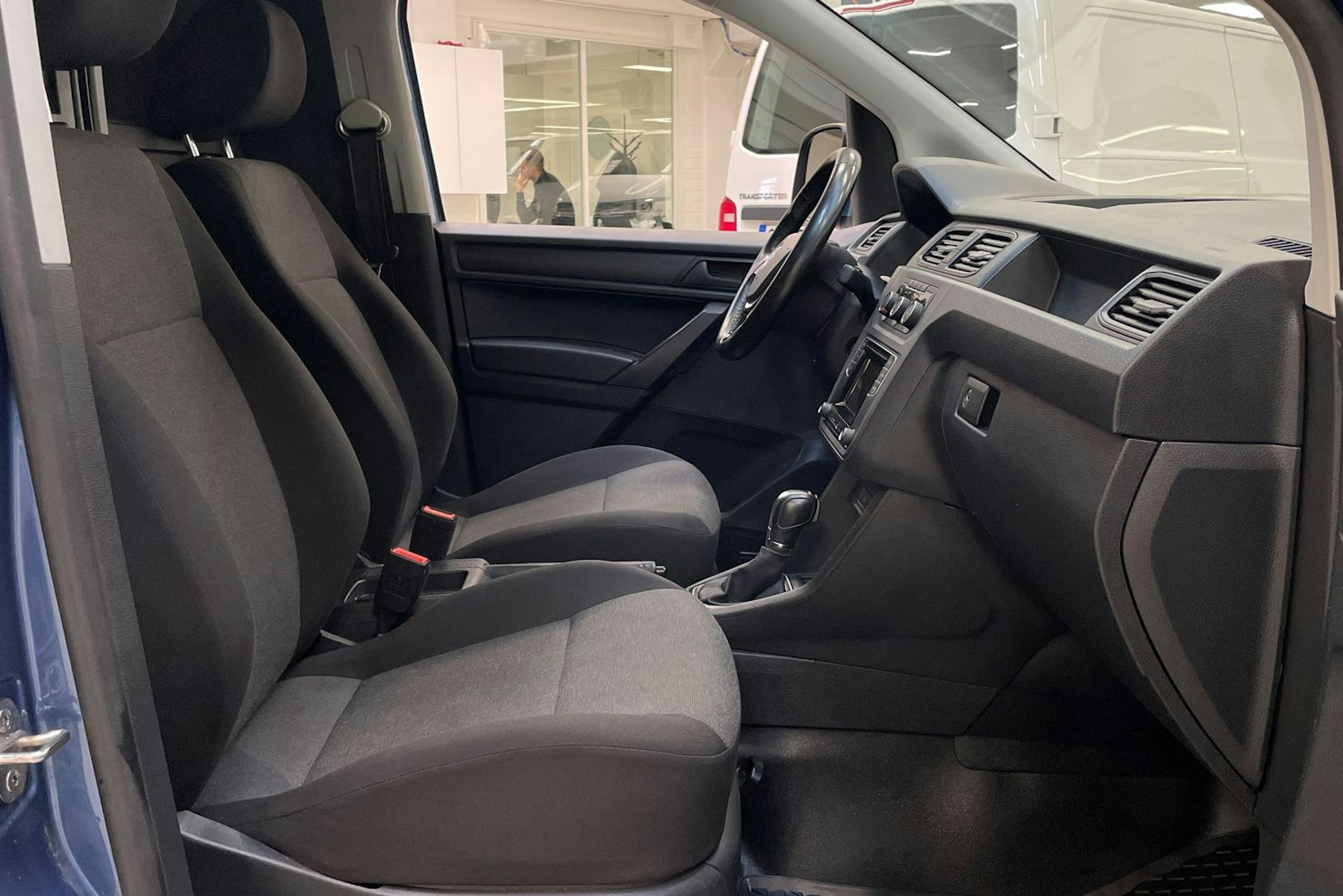 met. sininen Volkswagen Caddy Maxi 2019 kuva 8.