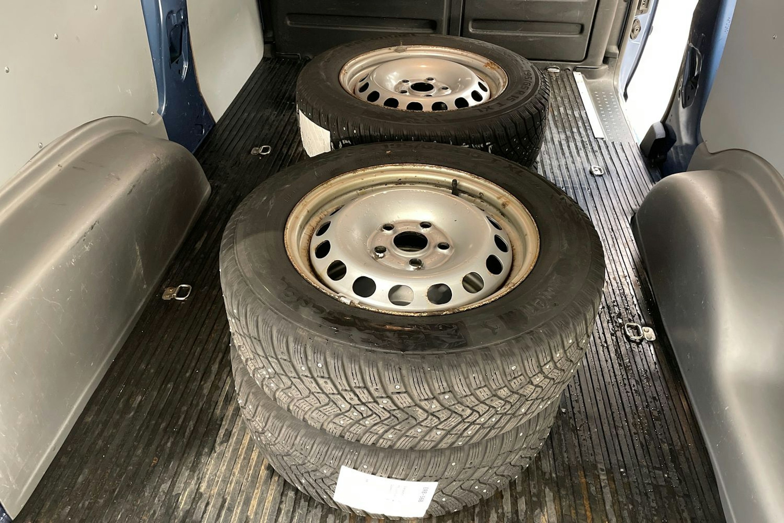 met. sininen Volkswagen Caddy Maxi 2019 kuva 12.