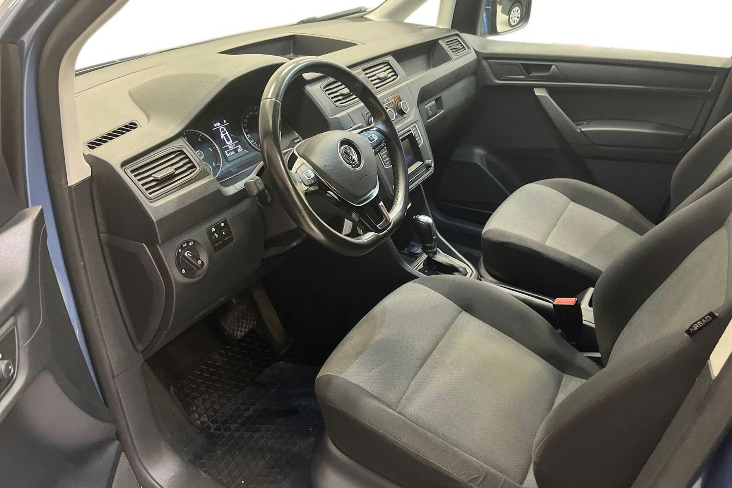 met. sininen Volkswagen Caddy Maxi 2019 kuva 7.