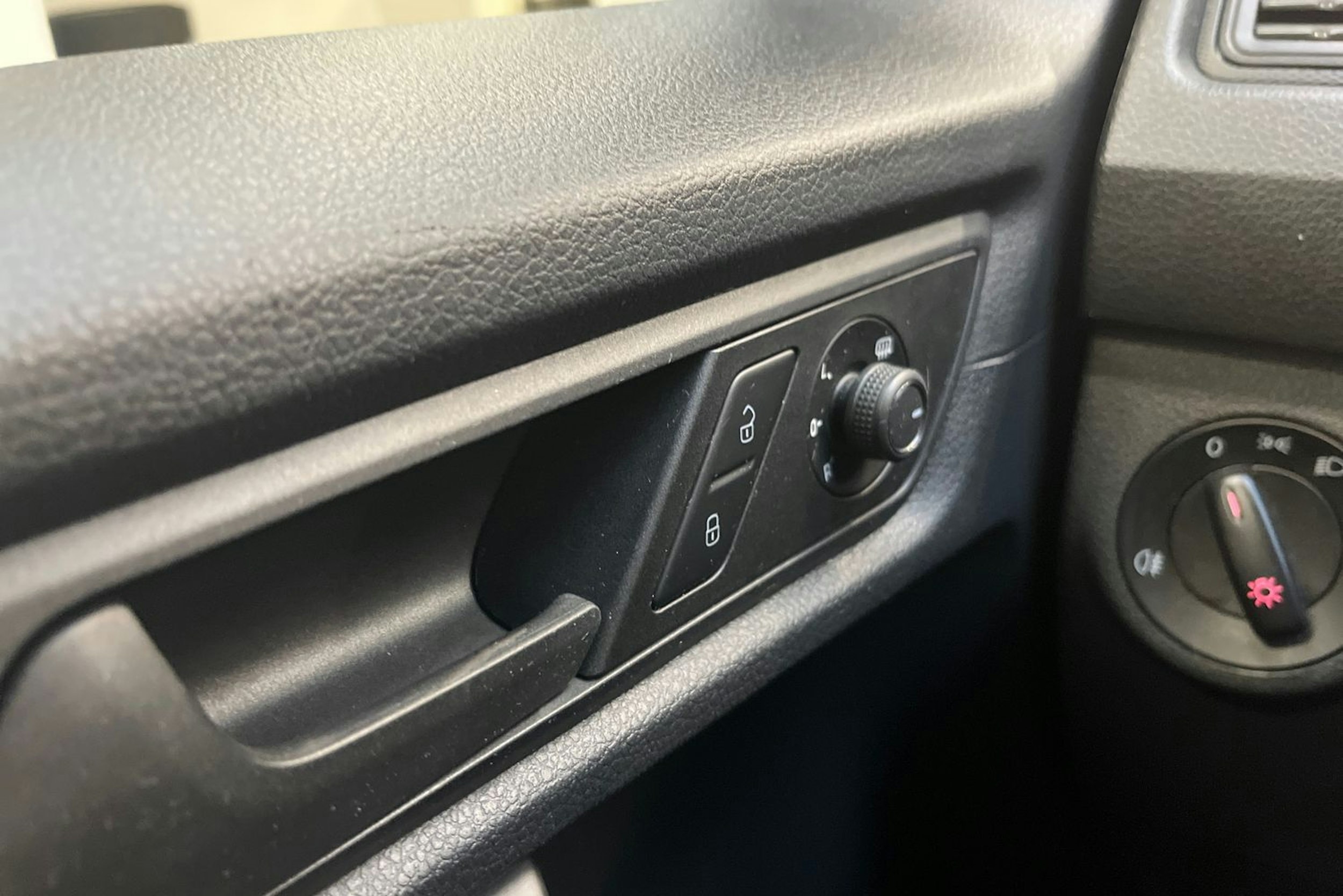 met. sininen Volkswagen Caddy Maxi 2019 kuva 18.