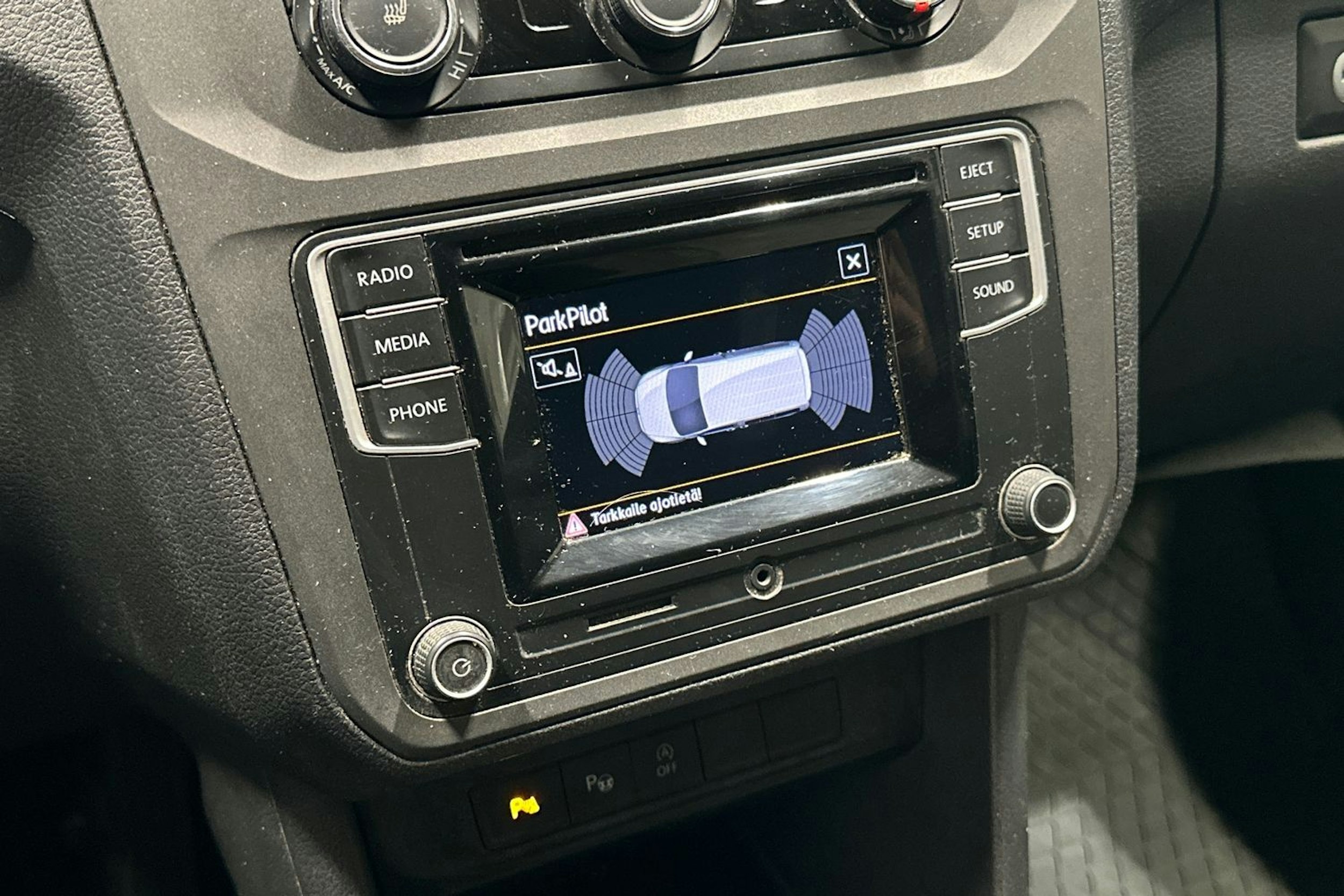 Sininen Volkswagen Caddy Maxi 2019 kuva 12.