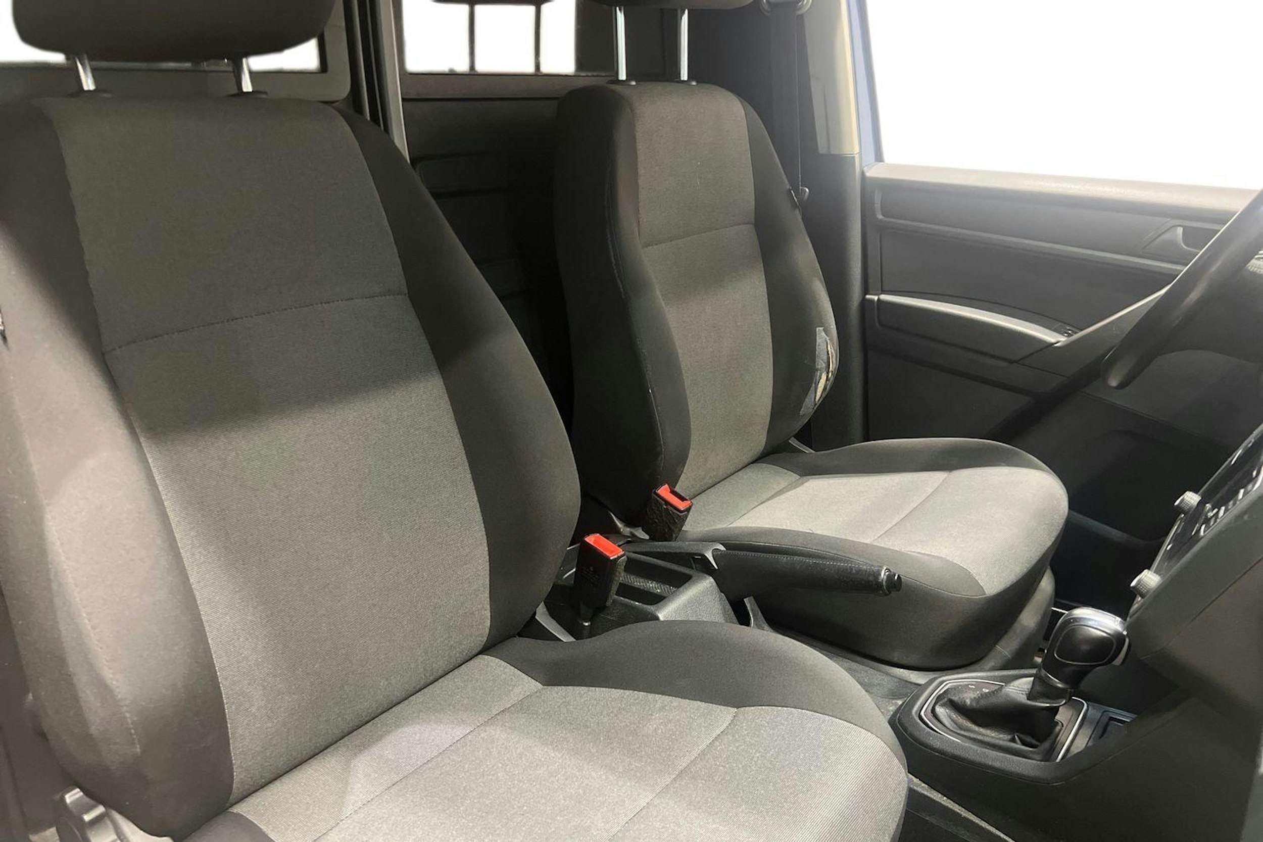 Sininen Volkswagen Caddy Maxi 2019 kuva 10.