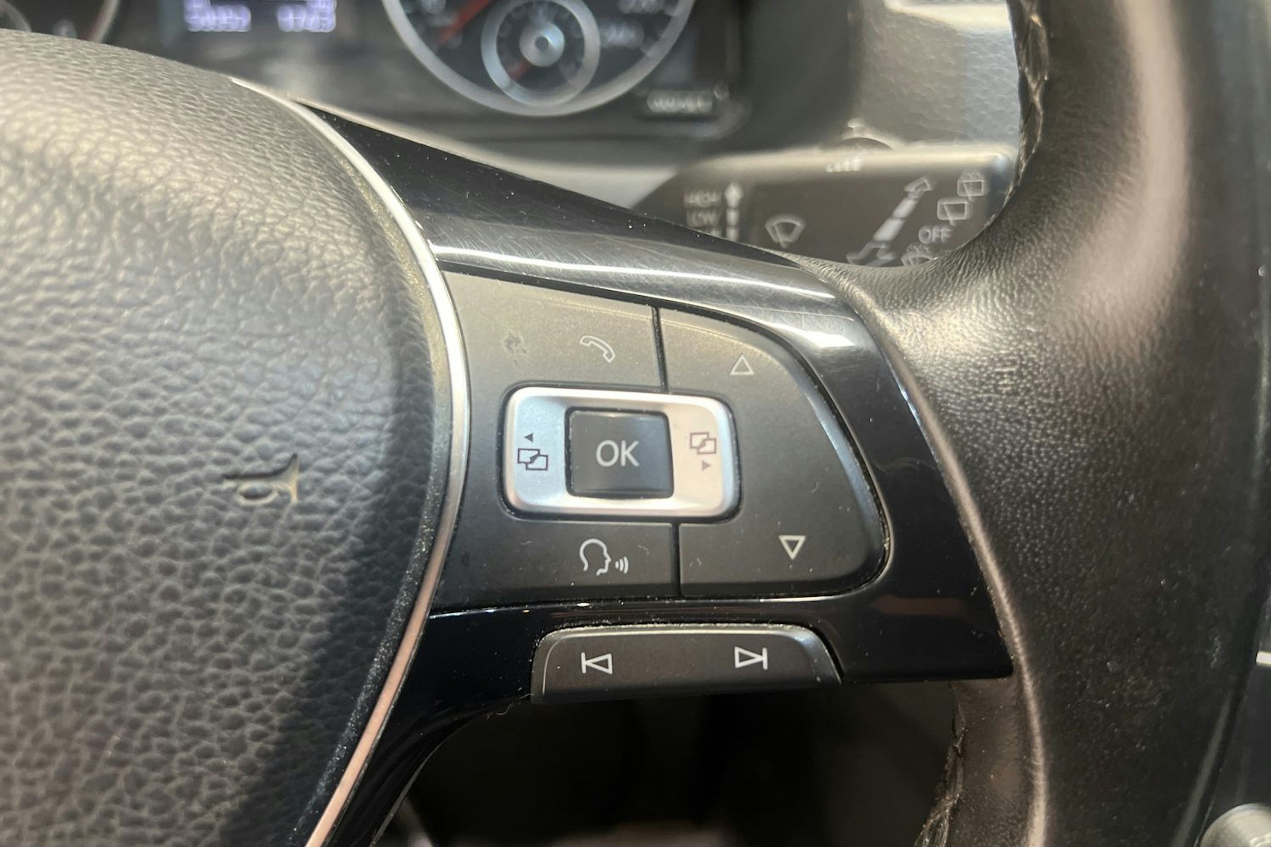 Sininen Volkswagen Caddy Maxi 2019 kuva 15.