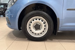 Sininen Volkswagen Caddy Maxi 2019 kuva 11.