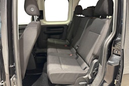 Musta Volkswagen Caddy Maxi 2019 kuva 11.