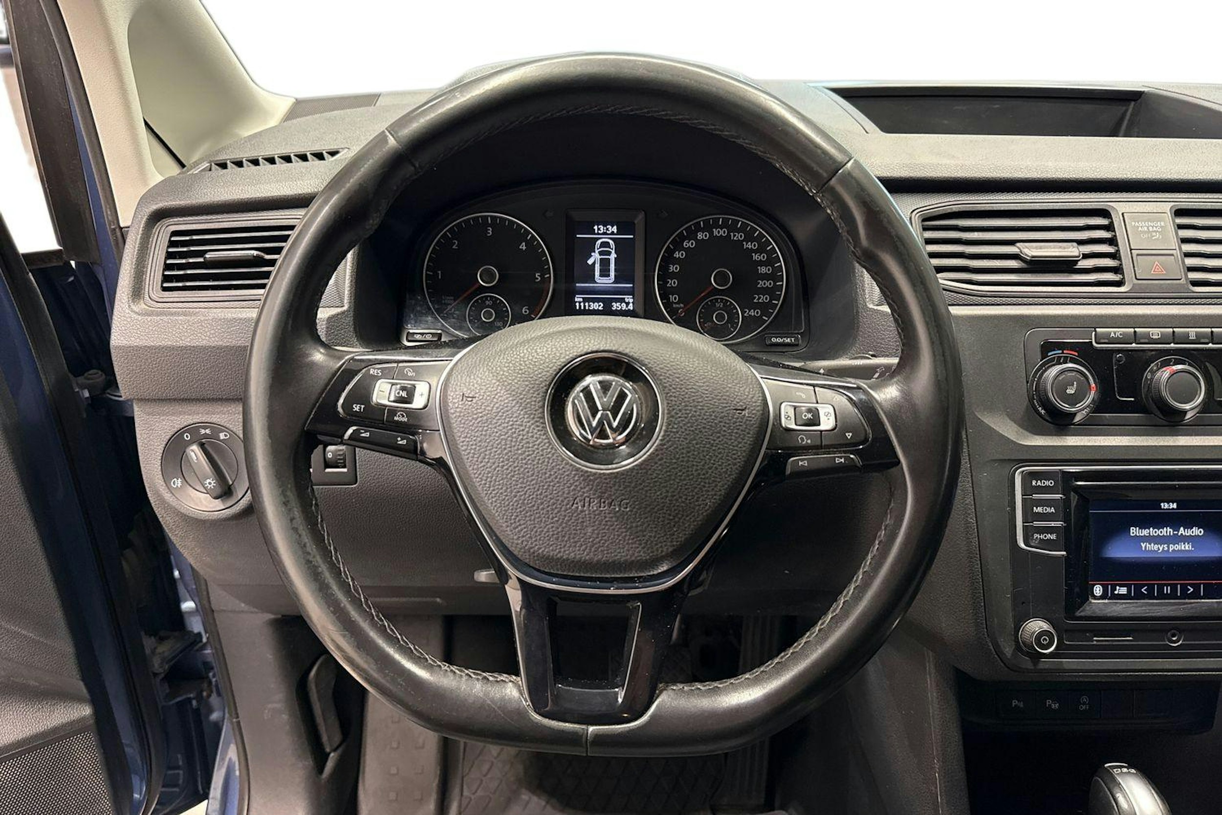 Sininen Volkswagen Caddy Maxi 2019 kuva 9.