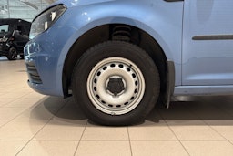 Sininen Volkswagen Caddy Maxi 2019 kuva 11.