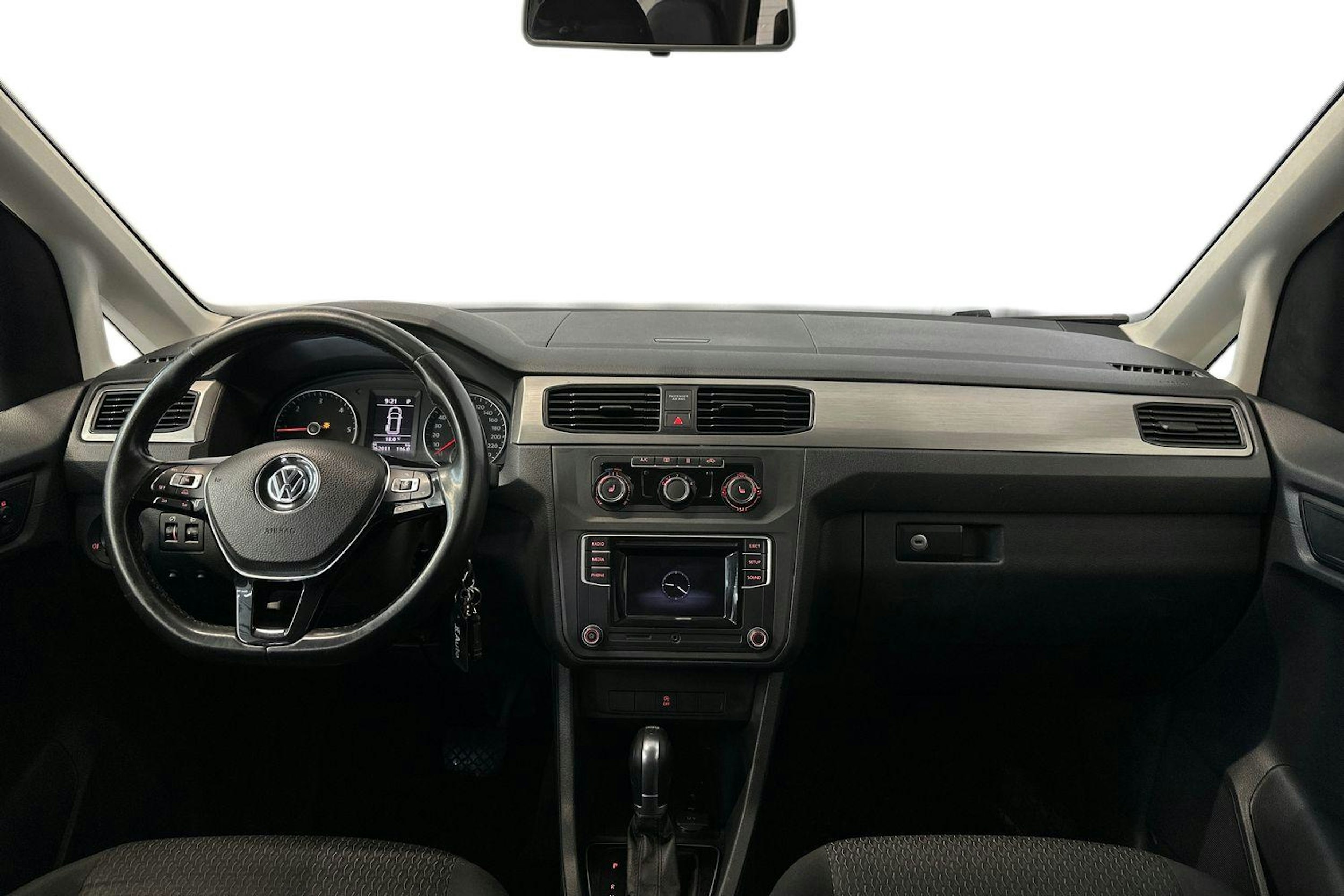musta Volkswagen Caddy Maxi 2019 kuva 9.