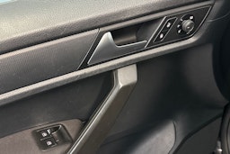 musta Volkswagen Caddy Maxi 2019 kuva 17.