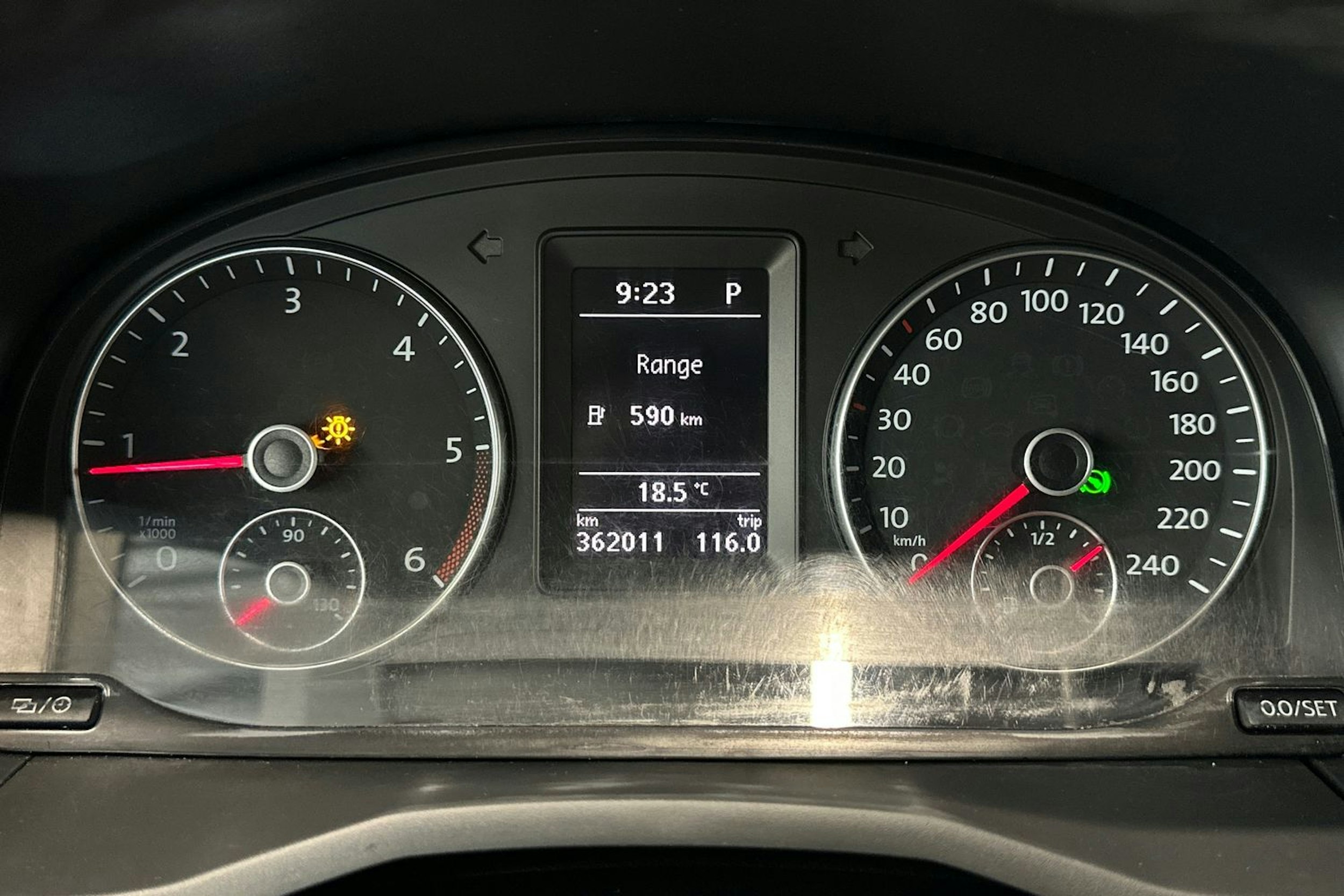 musta Volkswagen Caddy Maxi 2019 kuva 21.
