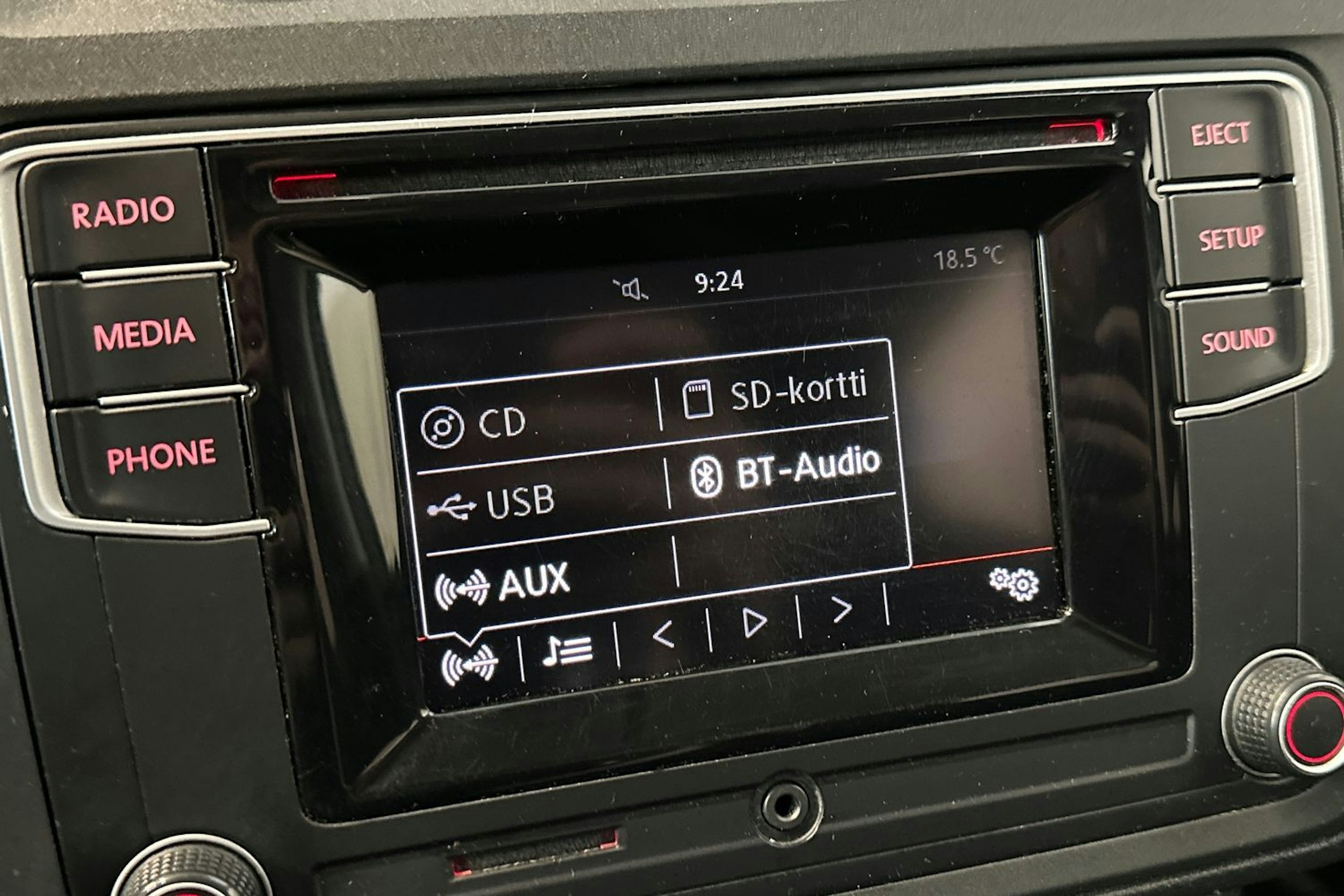 musta Volkswagen Caddy Maxi 2019 kuva 23.