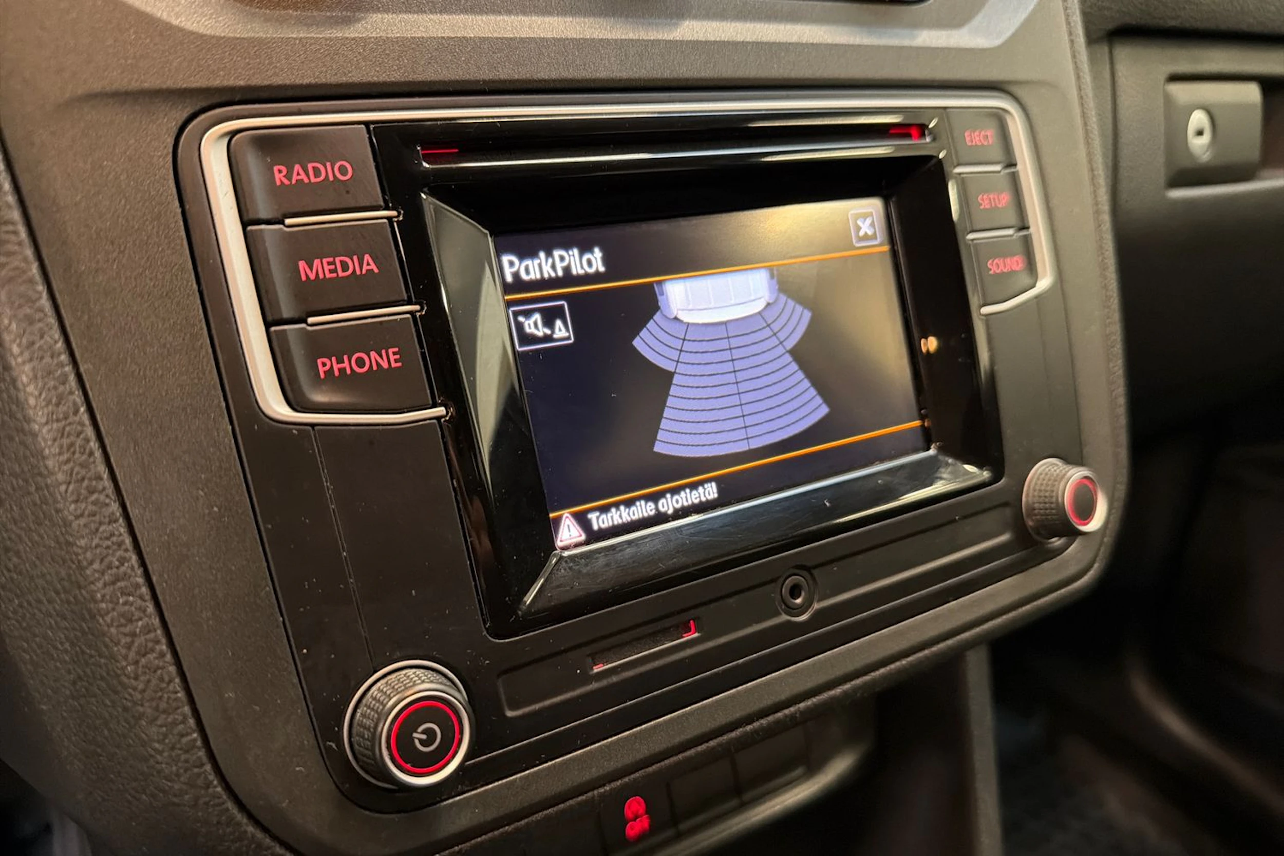 musta Volkswagen Caddy Maxi 2019 kuva 17.