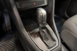 musta Volkswagen Caddy Maxi 2019 kuva 20.