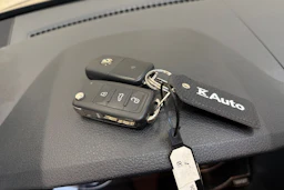 musta Volkswagen Caddy Maxi 2019 kuva 23.