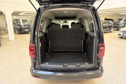 musta Volkswagen Caddy Maxi 2019 kuva 27.