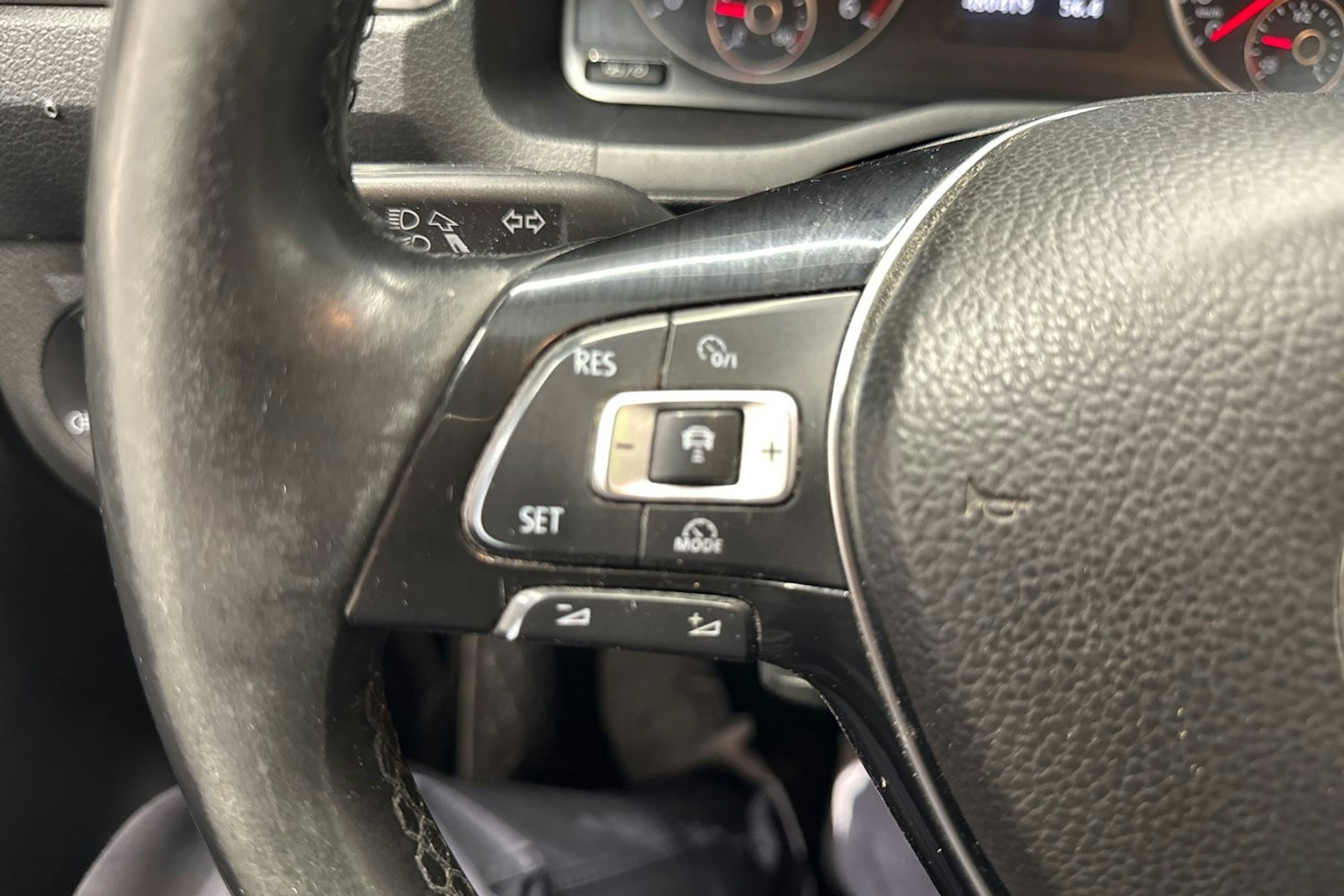 Musta Volkswagen Caddy Maxi 2019 kuva 21.