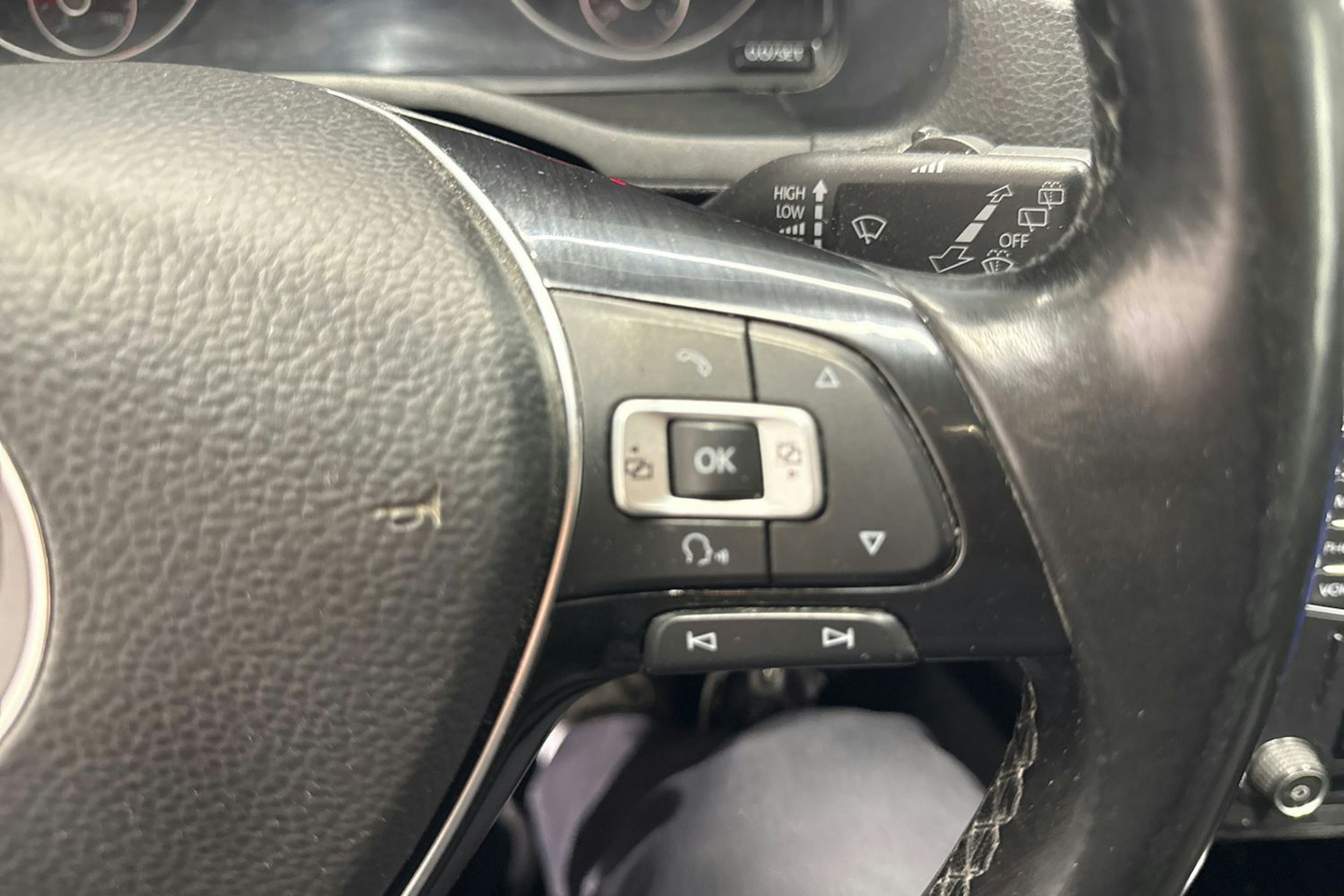 Musta Volkswagen Caddy Maxi 2019 kuva 22.