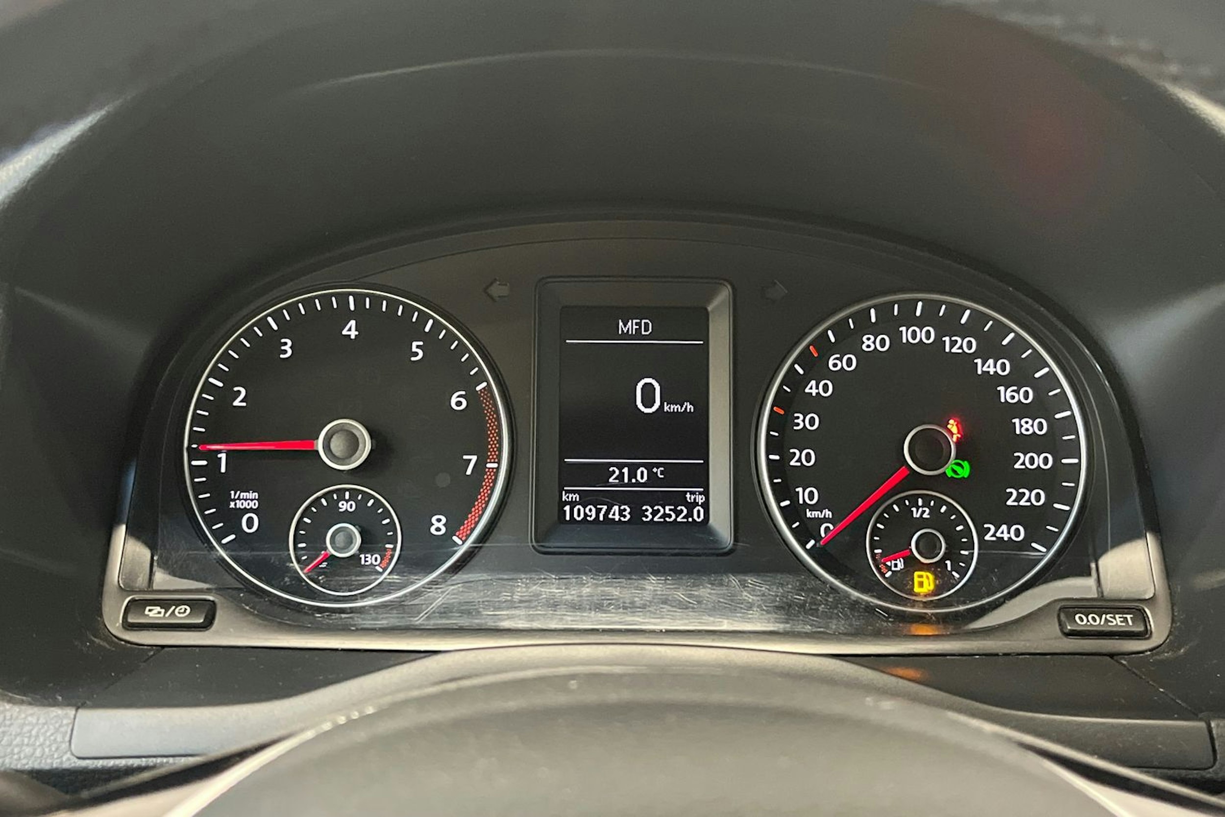 sininen Volkswagen Caddy Maxi 2019 kuva 16.