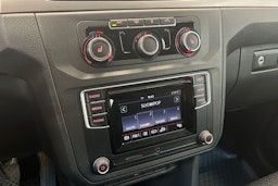 sininen Volkswagen Caddy Maxi 2019 kuva 18.