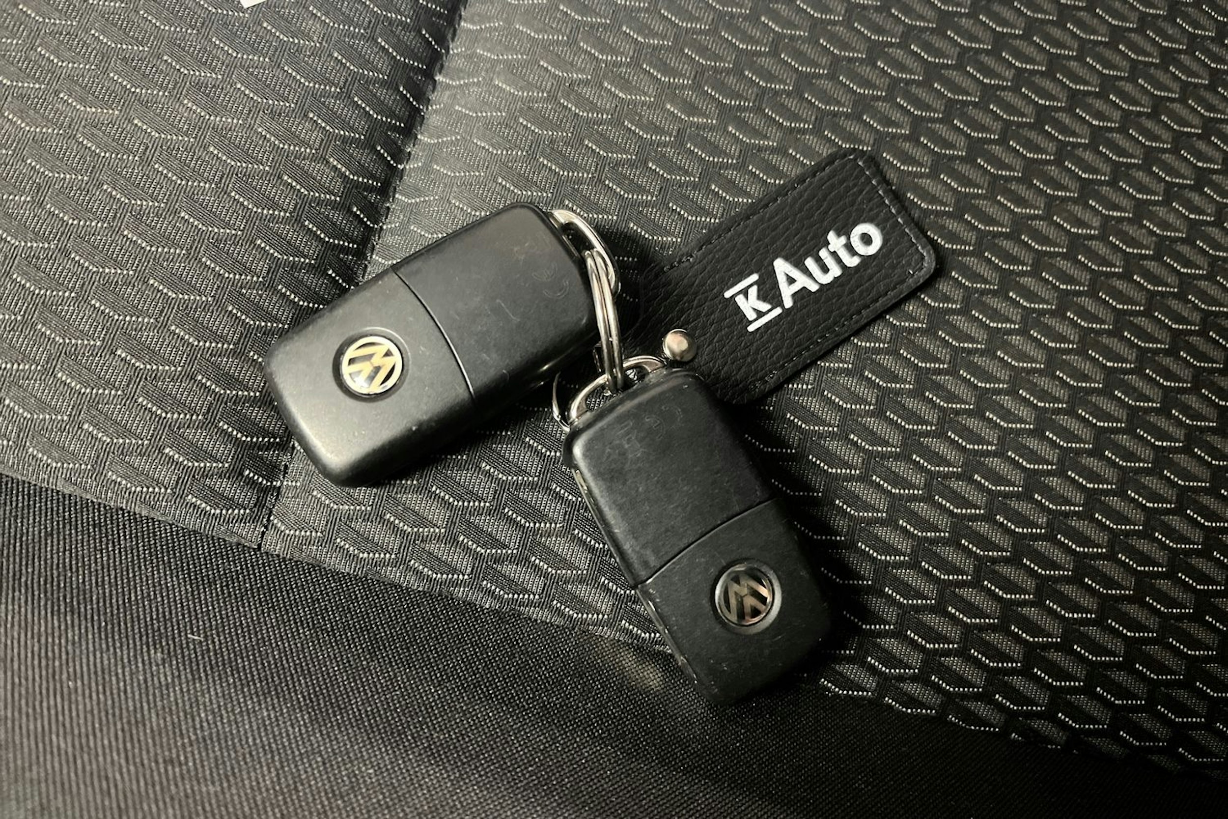 sininen Volkswagen Caddy Maxi 2019 kuva 21.