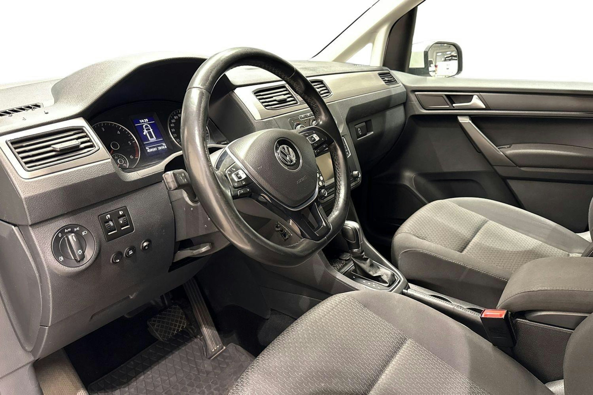 valkoinen Volkswagen Caddy Maxi 2019 kuva 6.