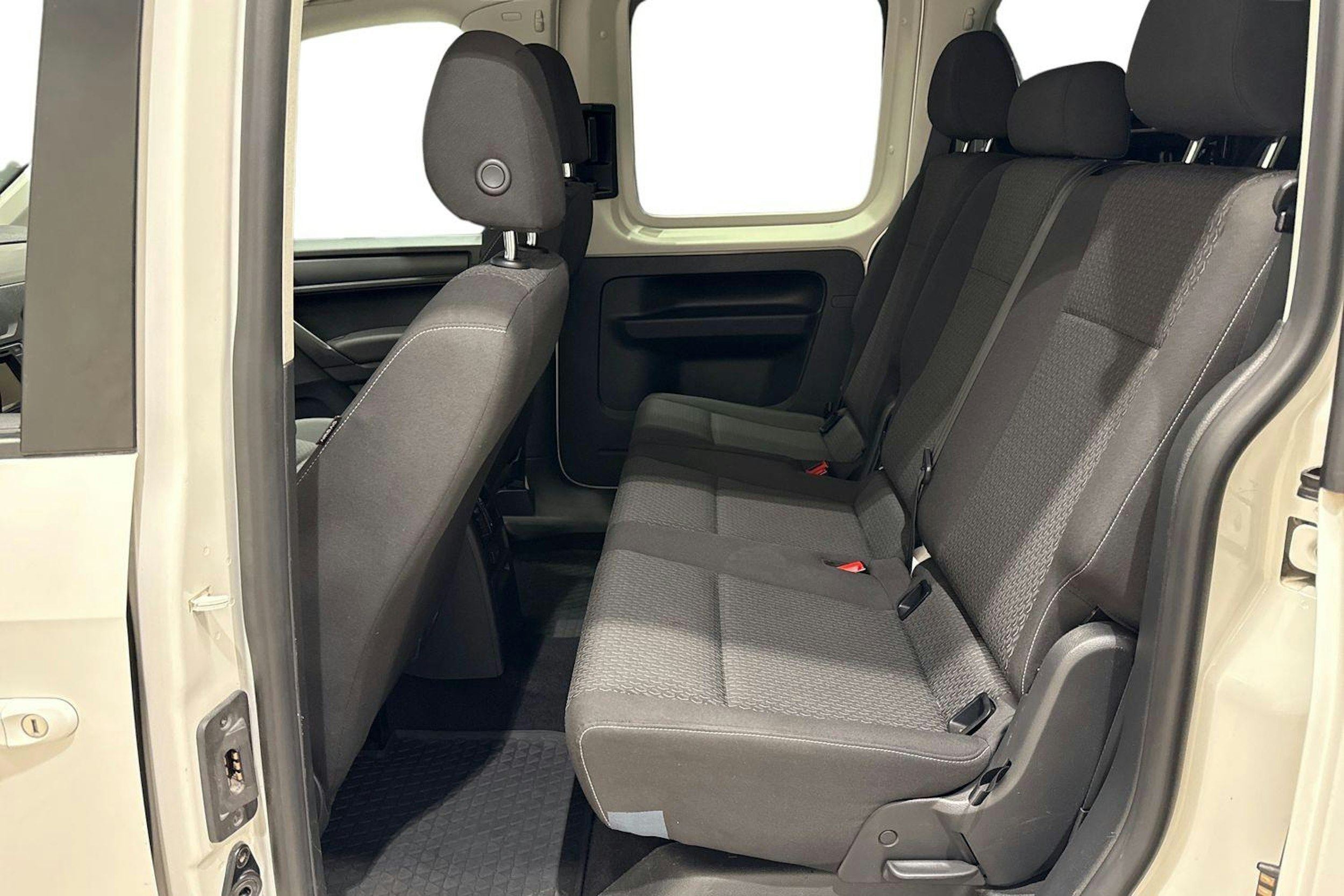 valkoinen Volkswagen Caddy Maxi 2019 kuva 8.