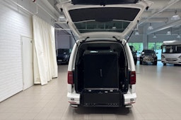 valkoinen Volkswagen Caddy Maxi 2019 kuva 12.