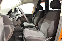 Oranssi Volkswagen Caddy Maxi 2019 kuva 11.