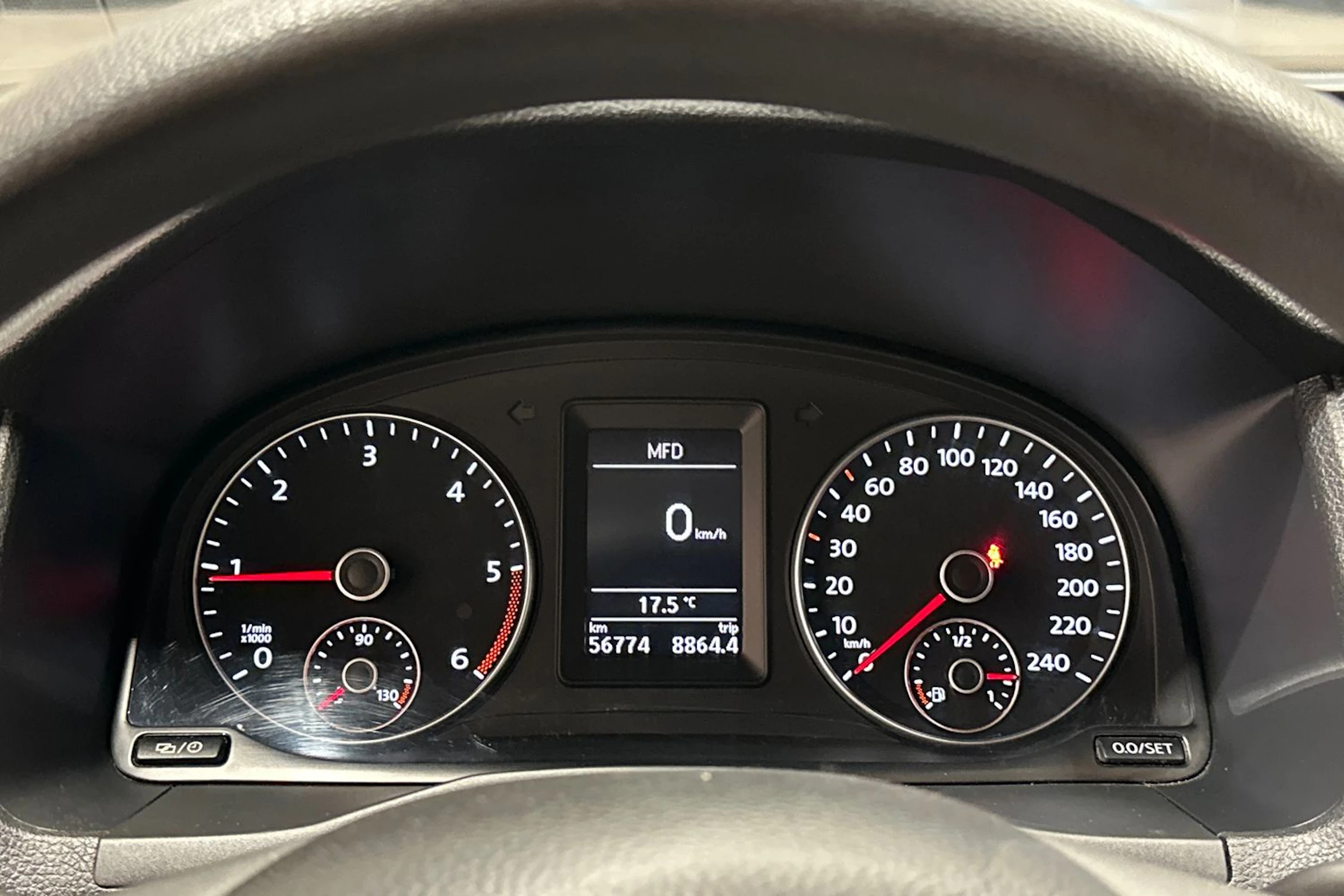 Oranssi Volkswagen Caddy Maxi 2019 kuva 18.