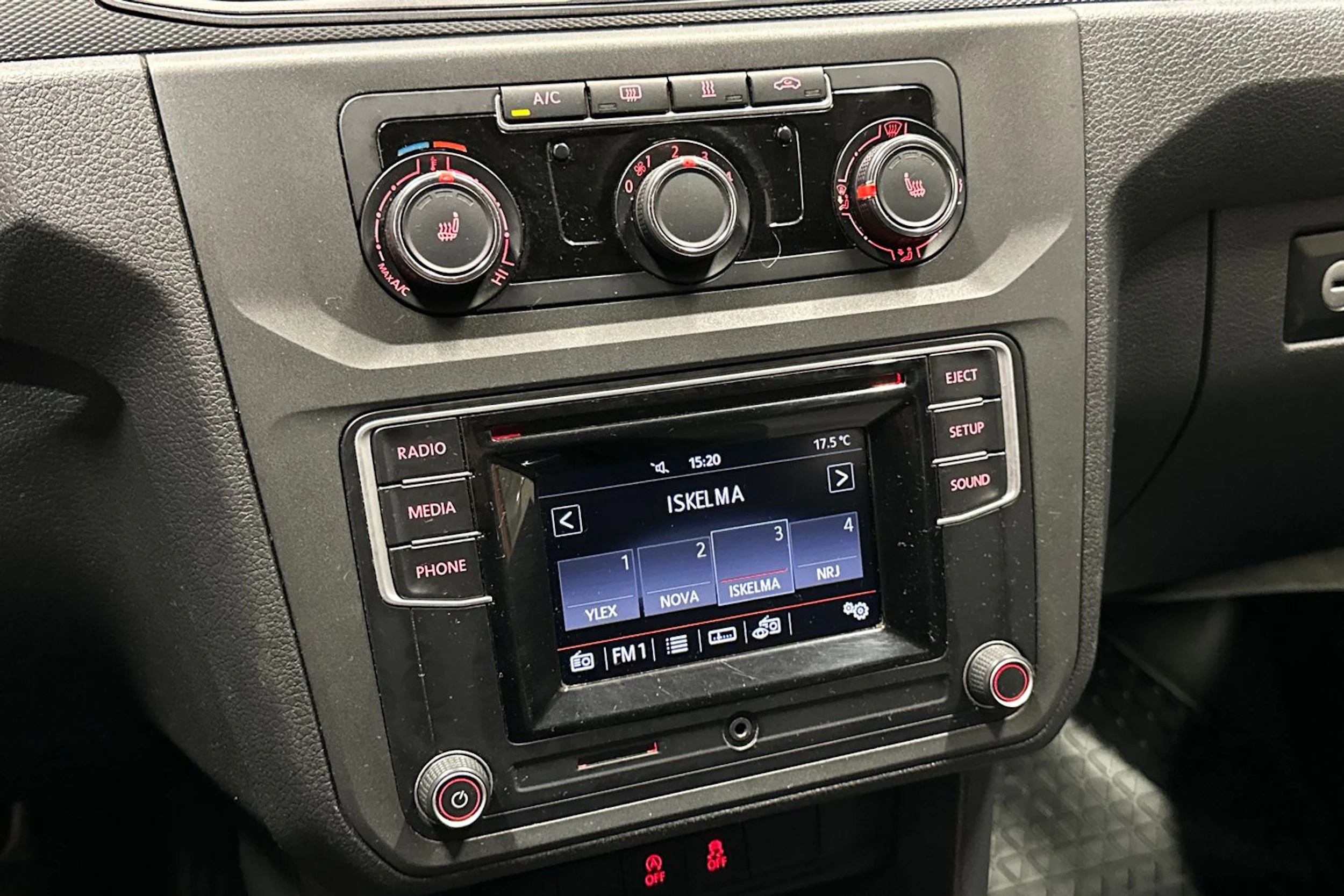 Oranssi Volkswagen Caddy Maxi 2019 kuva 19.