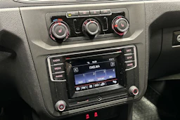 Oranssi Volkswagen Caddy Maxi 2019 kuva 19.