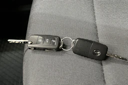 Oranssi Volkswagen Caddy Maxi 2019 kuva 22.