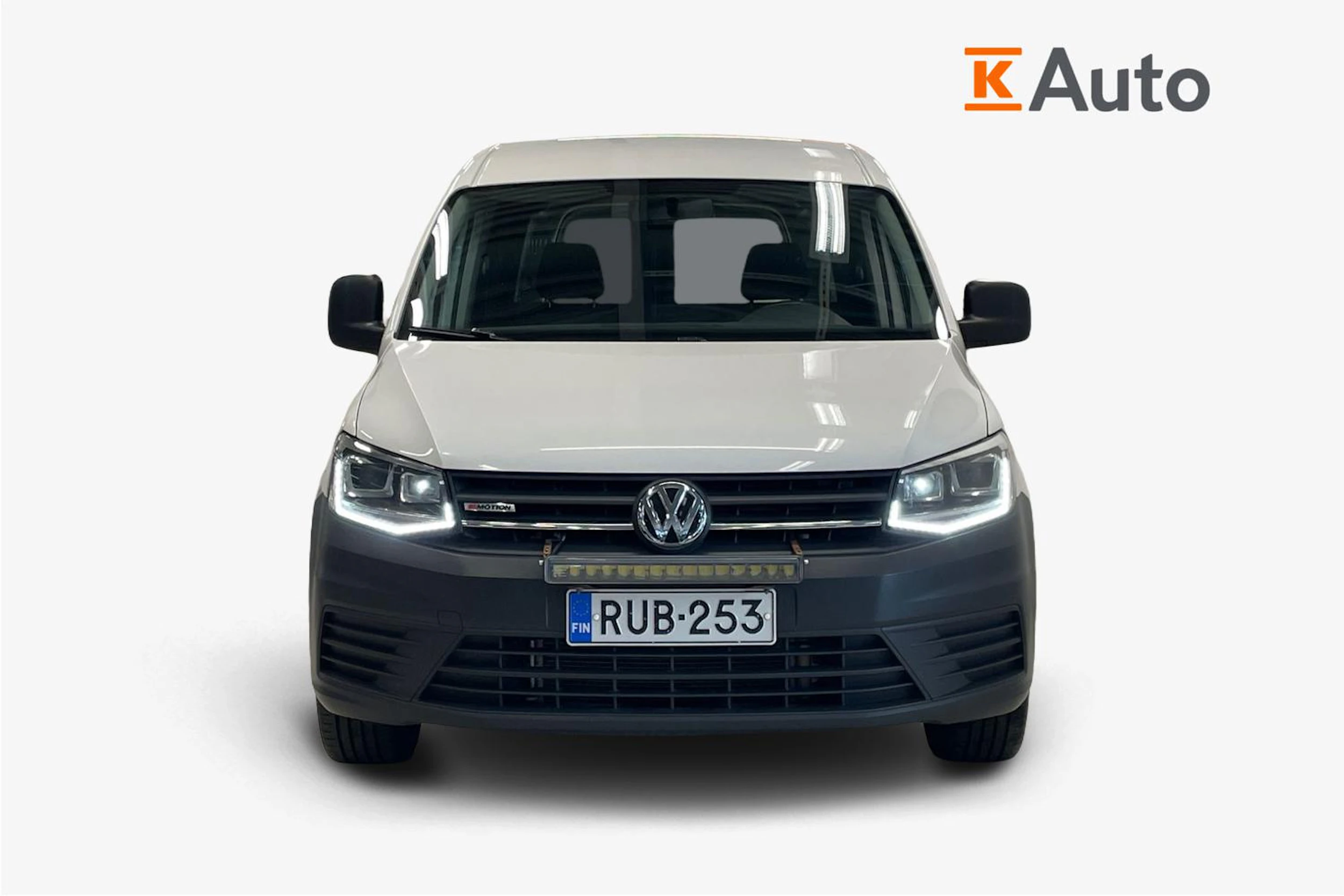 Valkoinen Volkswagen Caddy Maxi 2019 kuva 5.