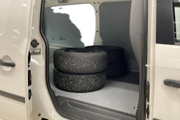 Valkoinen Volkswagen Caddy Maxi 2019 kuva 11.