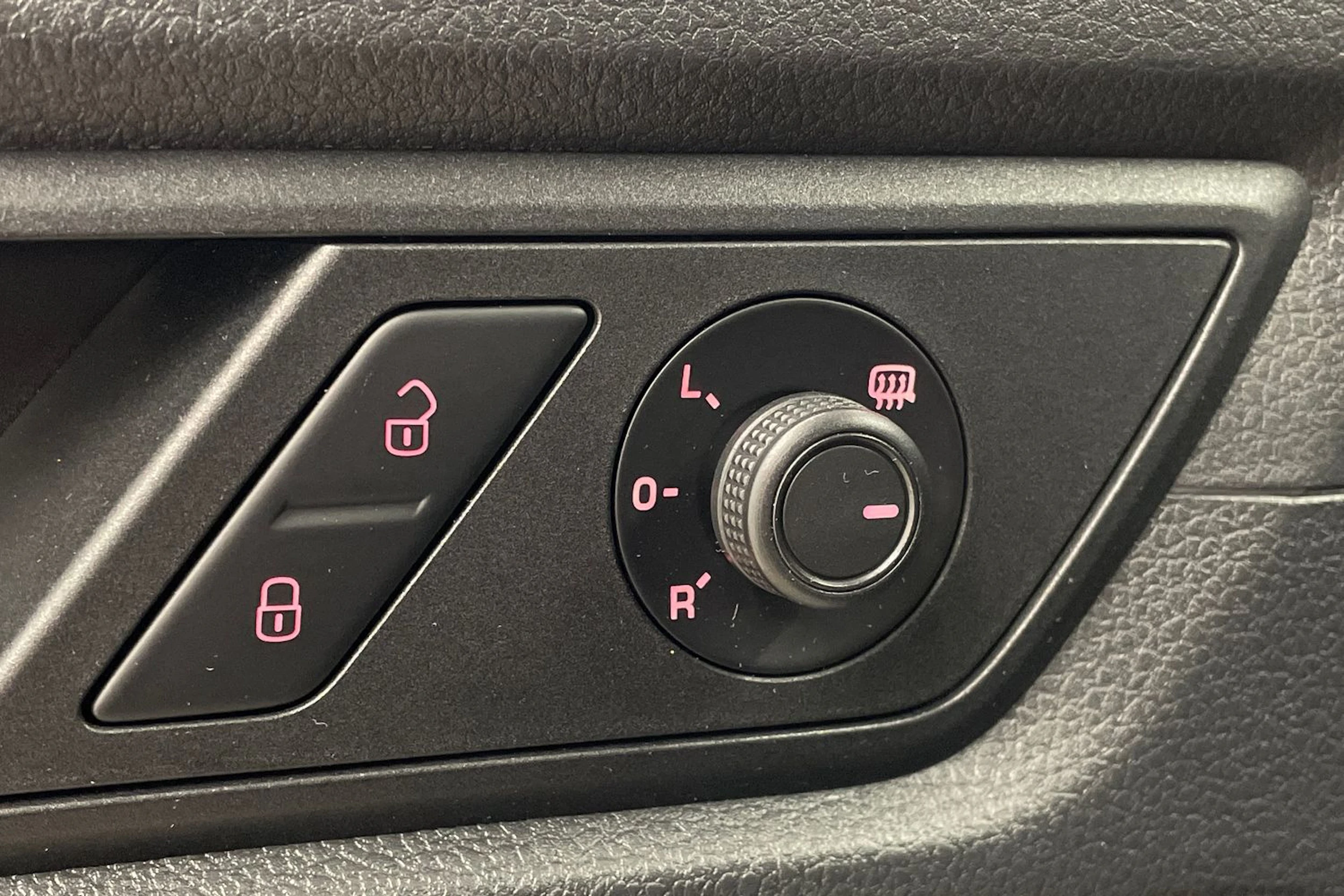 Valkoinen Volkswagen Caddy Maxi 2019 kuva 15.