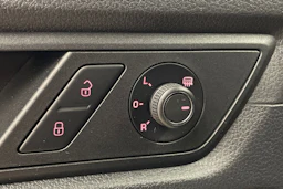 Valkoinen Volkswagen Caddy Maxi 2019 kuva 15.