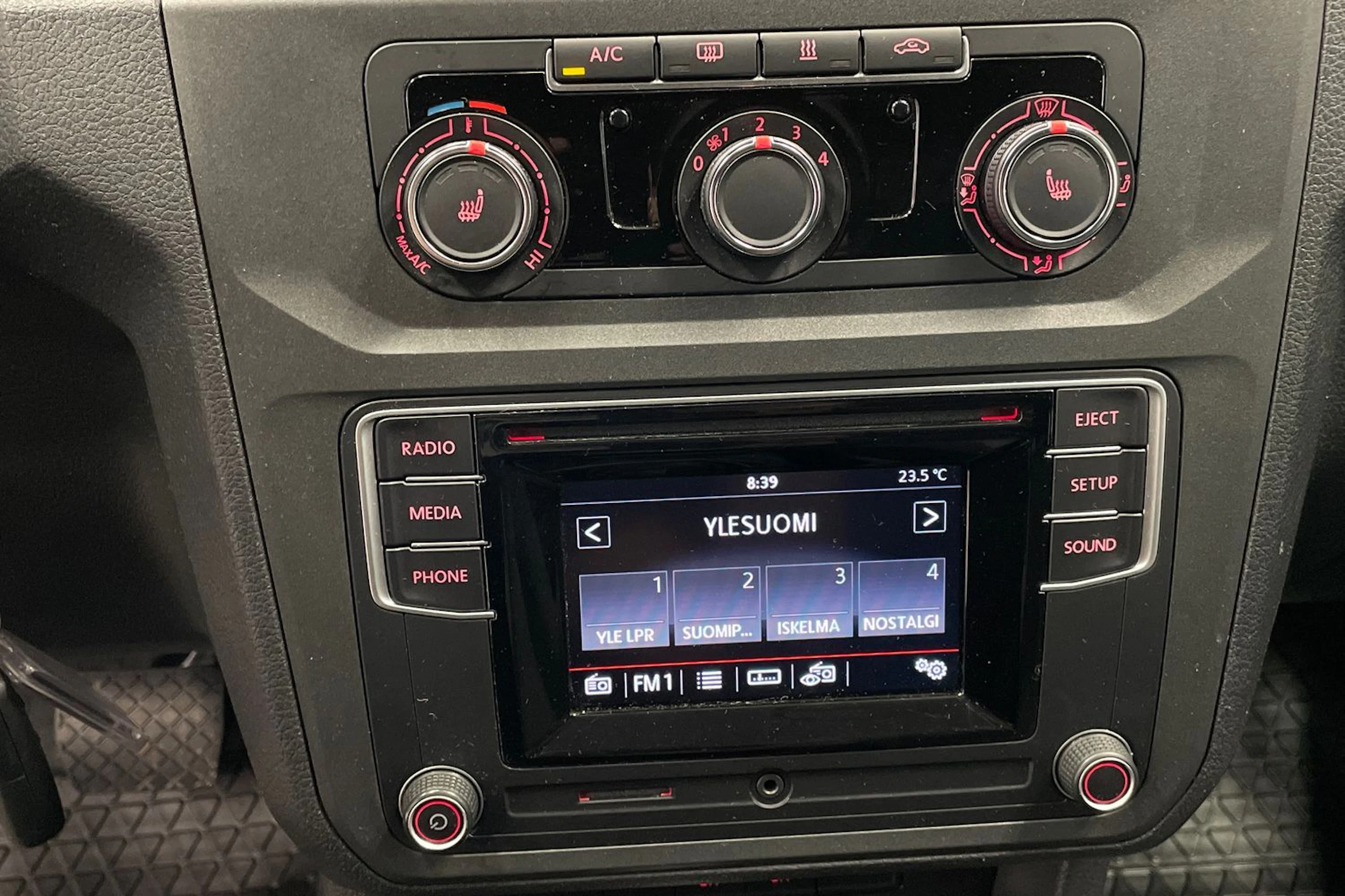 Valkoinen Volkswagen Caddy Maxi 2019 kuva 21.
