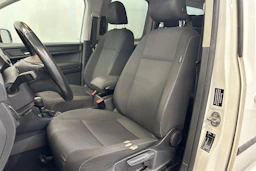 valkoinen Volkswagen Caddy Maxi 2019 kuva 10.