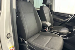 valkoinen Volkswagen Caddy Maxi 2019 kuva 13.
