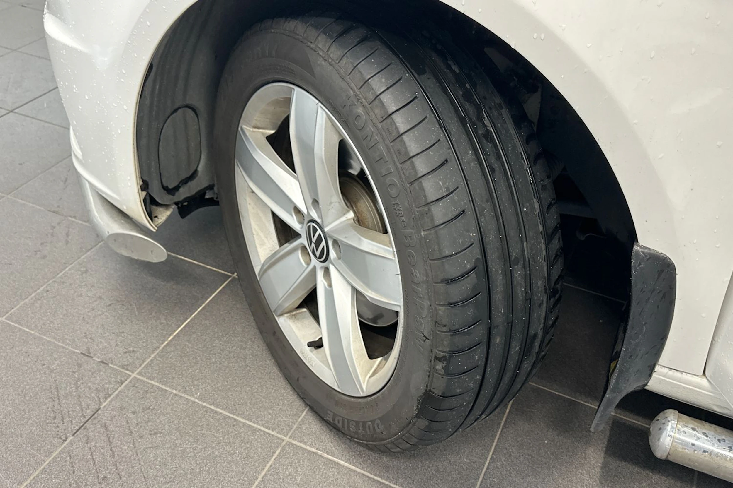 valkoinen Volkswagen Caddy Maxi 2019 kuva 26.