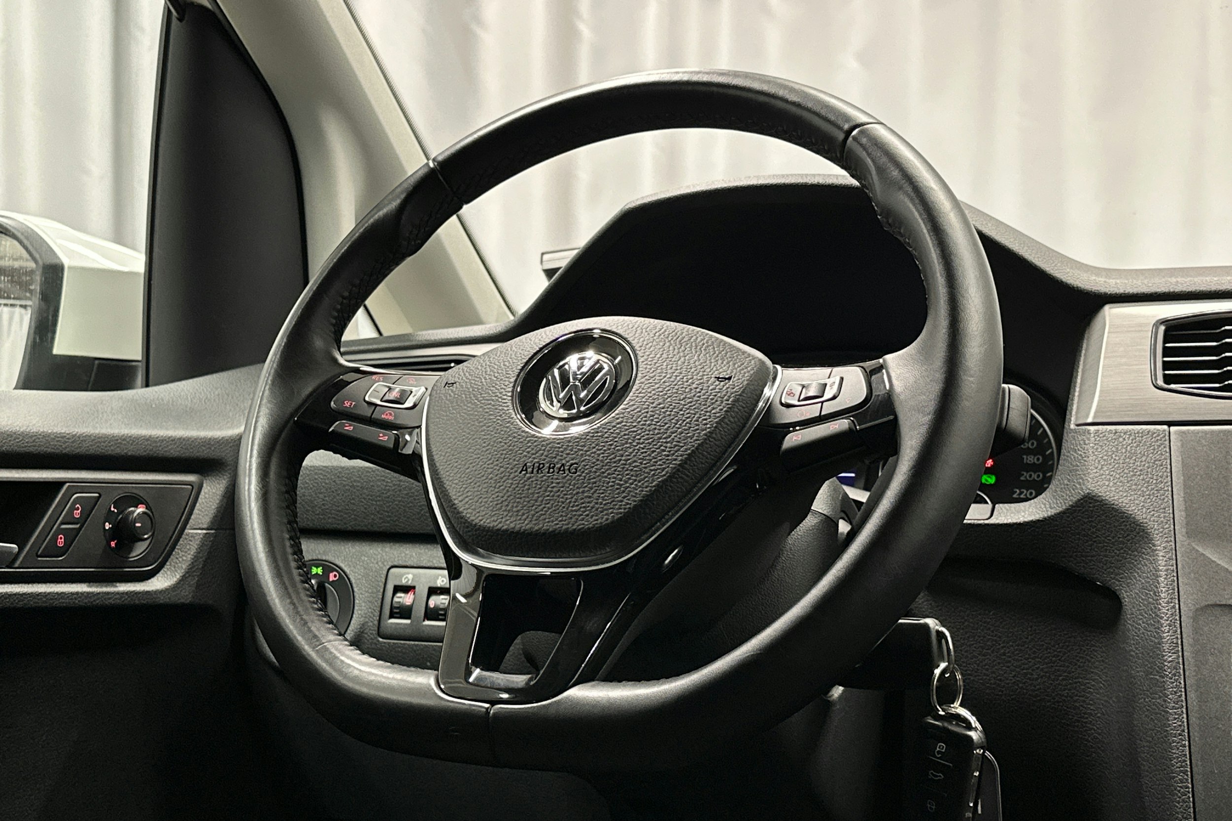 valkoinen Volkswagen Caddy Maxi 2019 kuva 14.