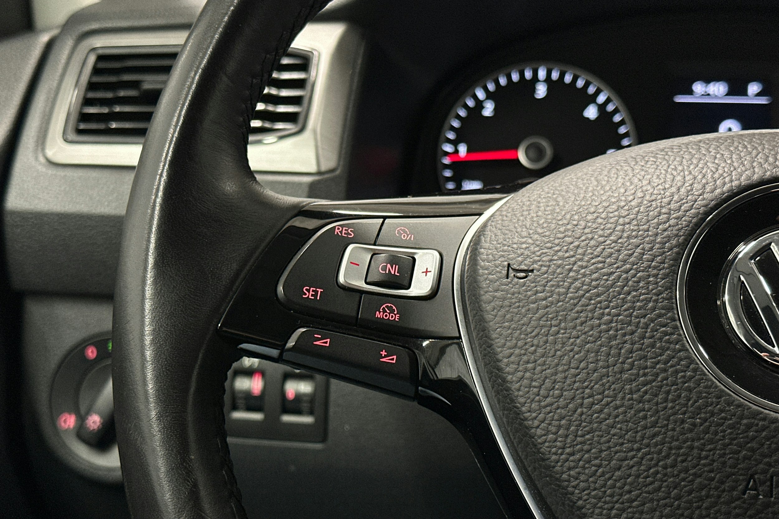 valkoinen Volkswagen Caddy Maxi 2019 kuva 15.